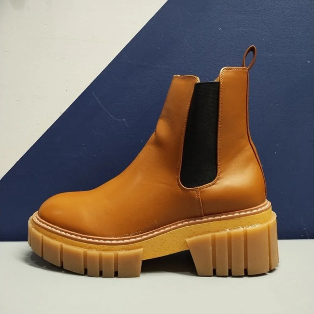 Madden Girl Phoebee Lug Chelsea Boots Mens US 9.5M Brown Round Toe Ankle Pull On